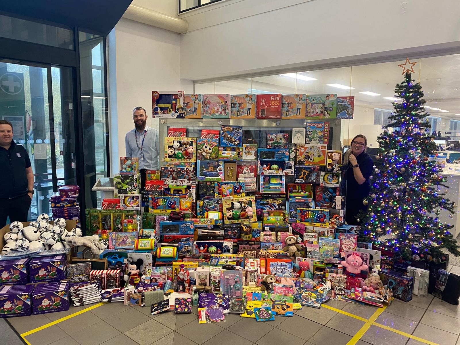 Bondholders bring Xmas cheer to Derby City Mission