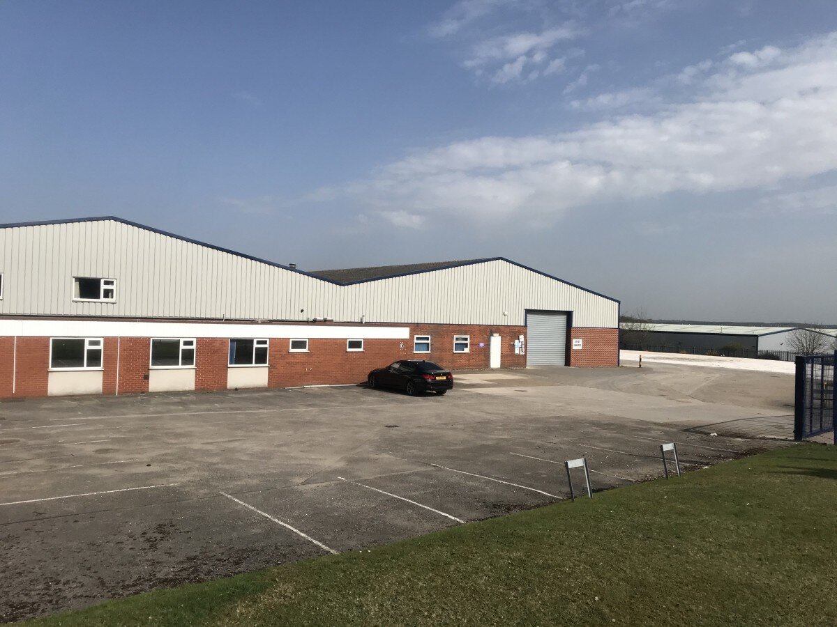 Letting secured for industrial premises