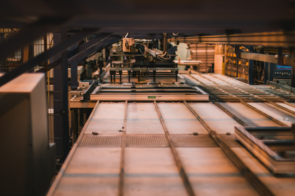 Winmac 8 head welding tandem line at Frame Fast UK in Derby