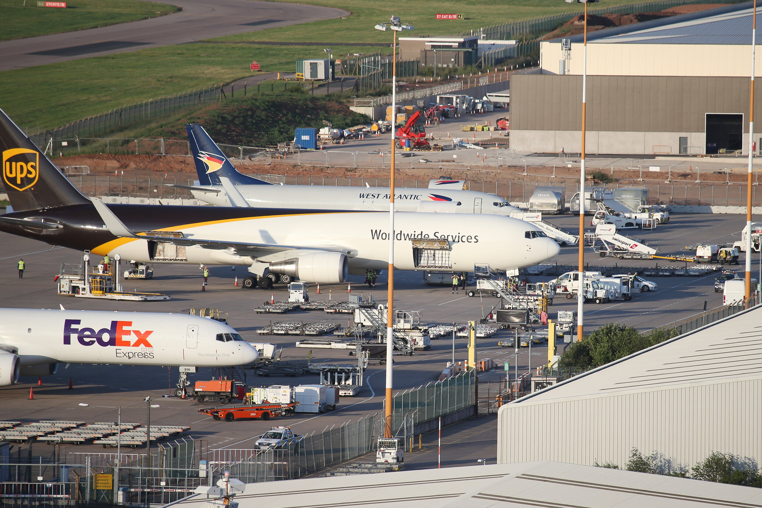 East_Midlands_Airport_2.jfif