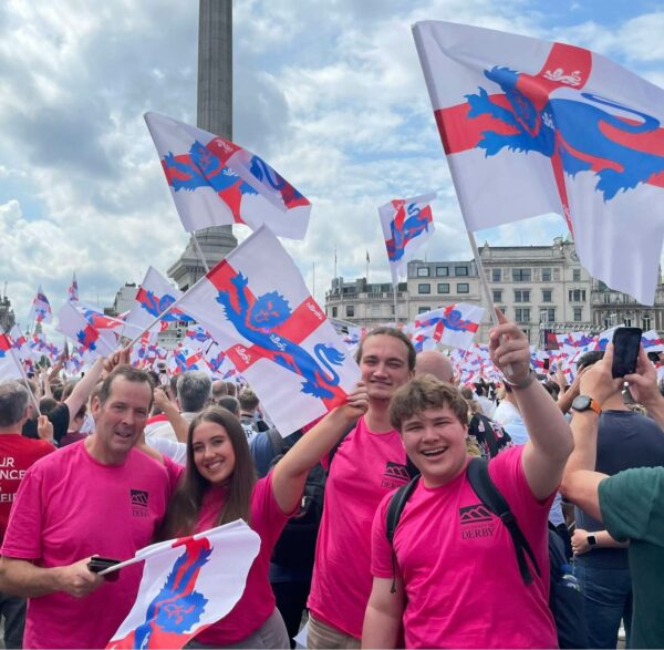 University football journalism students see it come home!