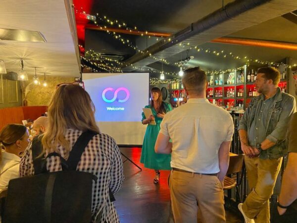 Bondholders ‘hook up’ for new networking group