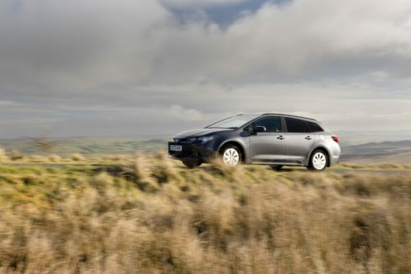 Corolla van achieves awards hat-trick