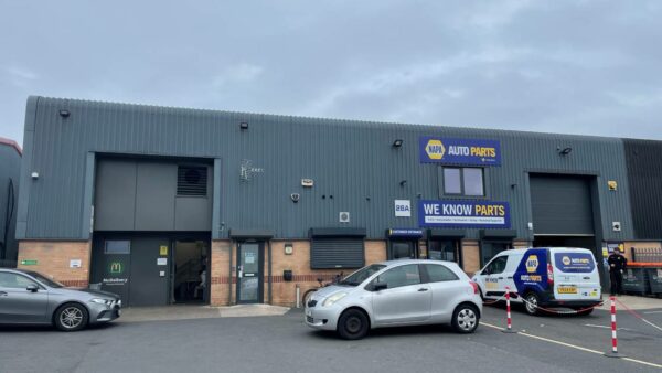 Agent helps investment firm buy industrial units