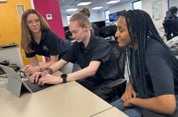 IT specialist welcomes trio of new recruits as growth continues