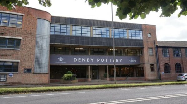 Over 50,000 sign petition calling for ceramics industry support