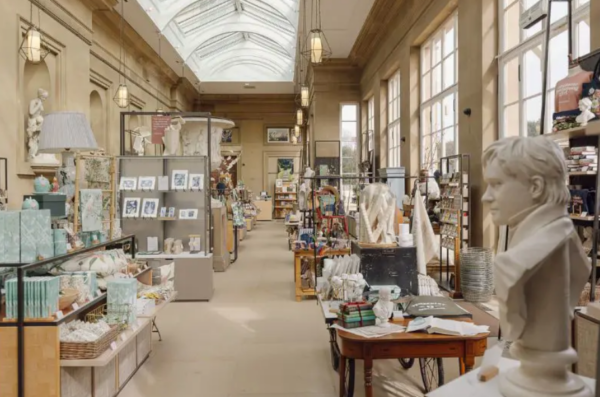 Chatsworth outlet named top of the shops