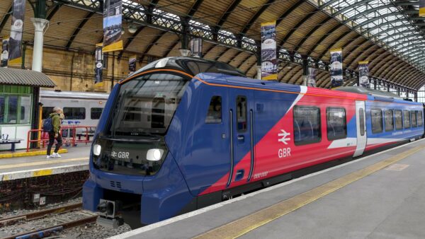 Derby’s Alstom signs £1 billion contracts for battery-electric trains